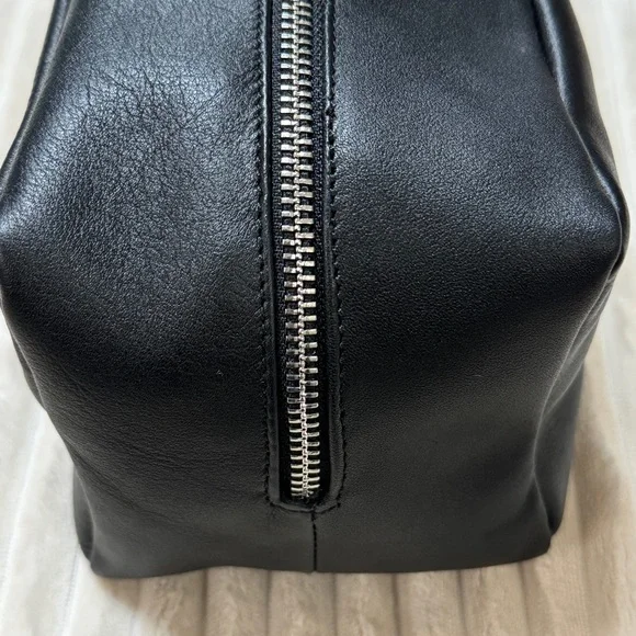 In Pell leather travel bag pouch handmade in Italy